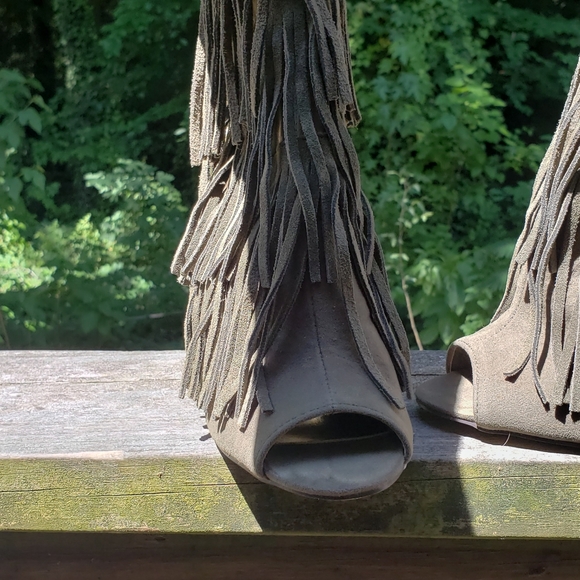 Liliana Faux Suede Fringe Boots 😍 - Picture 7 of 14